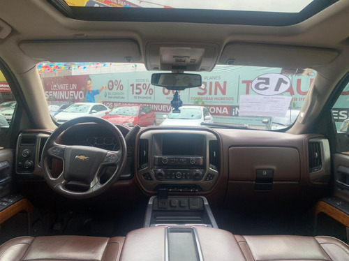 Imagen 2 de 12 de Chevrolet Cheyenne High Country 2015