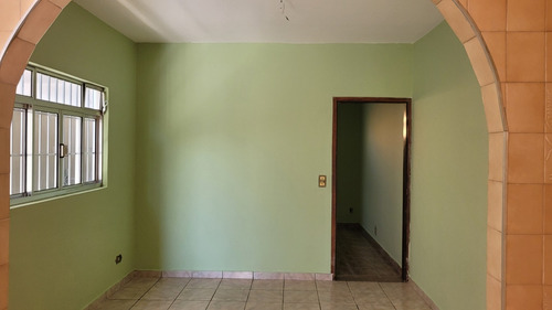 Casa Com 3 Dormitórios, 3 Banheiros, 1 Vaga E 1 Suíte