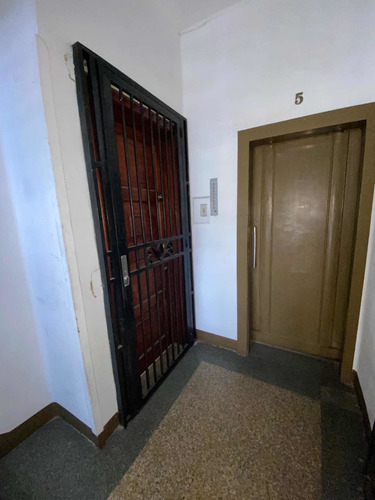 Imagen 15 de 30 de Altamira Edificio Para Remodelar O Hotel Frente A La Plaza