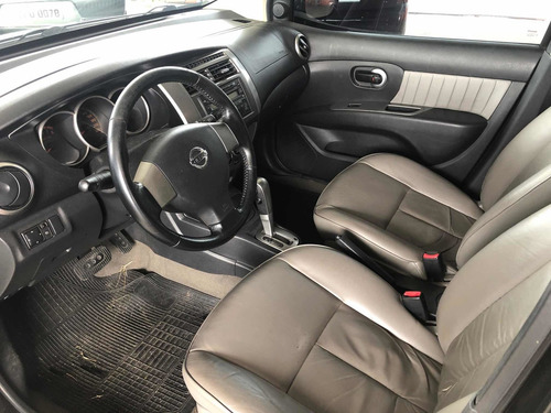 Nissan Grand Livina 2010 1.8 Sl Flex Aut. 5p