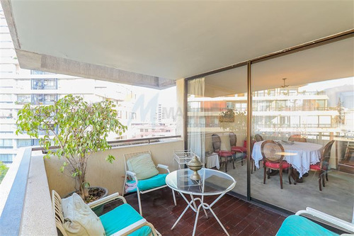 Departamento En Venta De 3 Dorm. En Providencia
