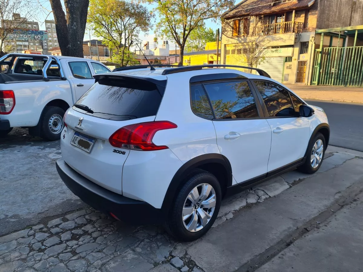 Peugeot 2008 1.6 Allure