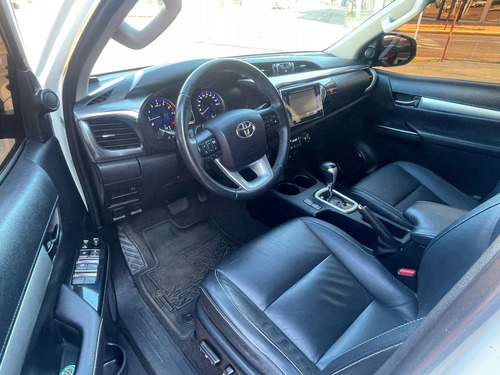 Toyota Picape Cabine Dupla Toyota Hilux Cabine Dupla 2.7 SRV CD 4x2 (Flex) (Aut)