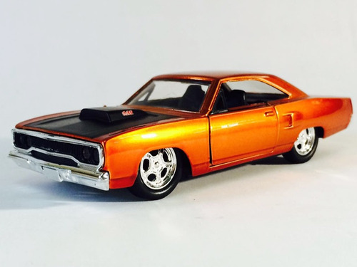 Miniatura Jada Orange de Plymouth Road Runner Dom '70 Fast 7 1:32