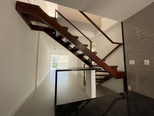 Imagem 16 de 30 de Excelente Cobertura Duplex De Alto Padrão Com Três Suítes Na Avenida Afrânio De Melo Franco, Leblon. - Co00046 - 69400607