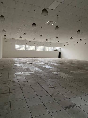 Salas Comerciais - Ref: L37936