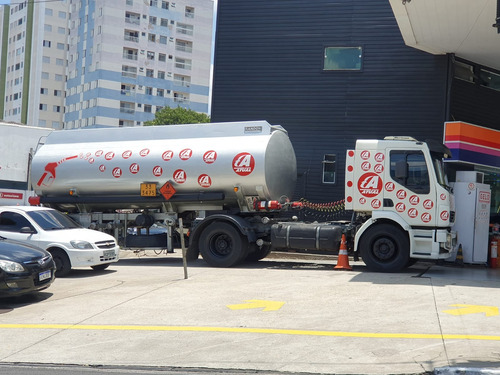 Volvo Vm 4x2 Branco. Está Rodando. Particular.