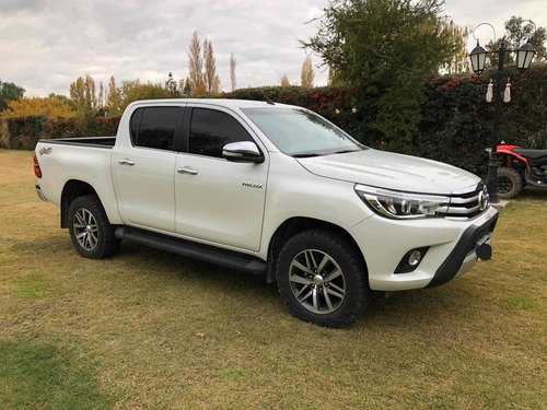 Toyota Hilux 2.8 Cd Srx 177cv 4x4 At 2016