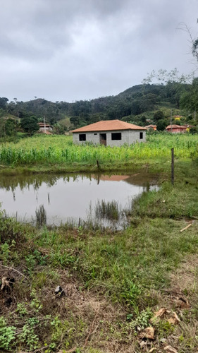 Casa Com Terreno Bom Destino Mg Gerais