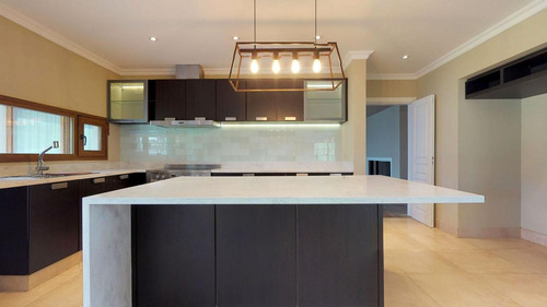 Imagen 9 de 30 de Casa En Venta En City Bell Calle 150 E/ 458 Y 467 Dacal Bienes Raices