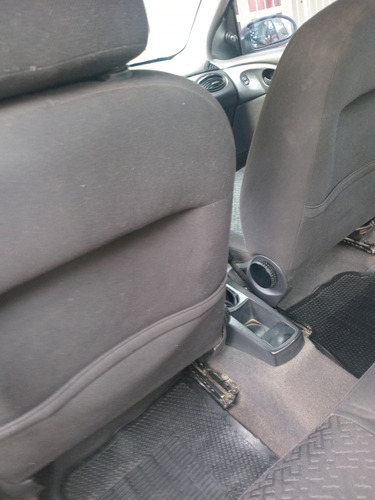 Ford Focus 1.6 Ambiente Mp3