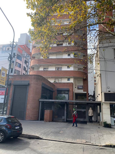 Imagen 2 de 5 de Cochera Cubierta En Plaza Passo, La Plata
