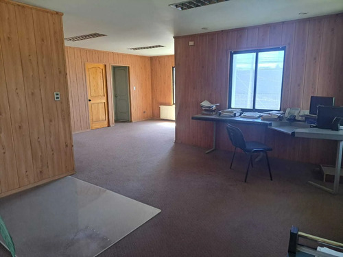 Gran Bodega En Jaime Repullo Con 1300 M2 (138155)