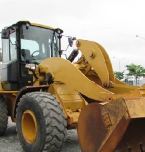Pá Carregadeira Cat Modelo: 924k Ano 2014