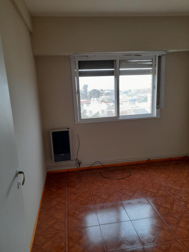 Departamento En Venta - 2 Dormitorios 1 Baño - 53 Mts2 - Crucesita