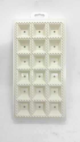 Imagen 4 de 5 de Set Pasta X 3 Moldes Sorrentinos Ravioles Raviolón 25,5x13,5