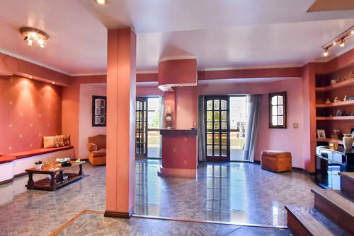 Imagen 12 de 30 de Venta Casa 5 Ambientes Con Deposito Quincho Patio