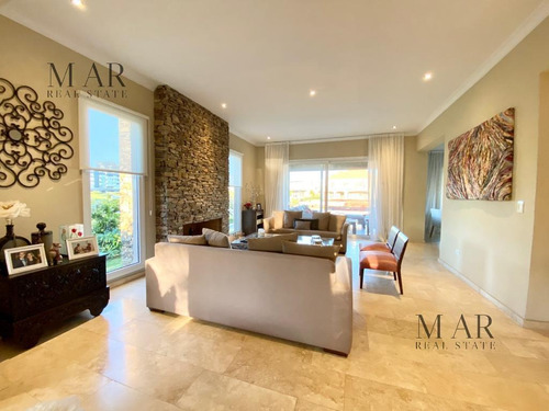 Imagen 11 de 26 de Casa En Venta Con Salida Al Lago Central, 4 Dorm. En Suite Mas Dependencia. El Golf Nordelta