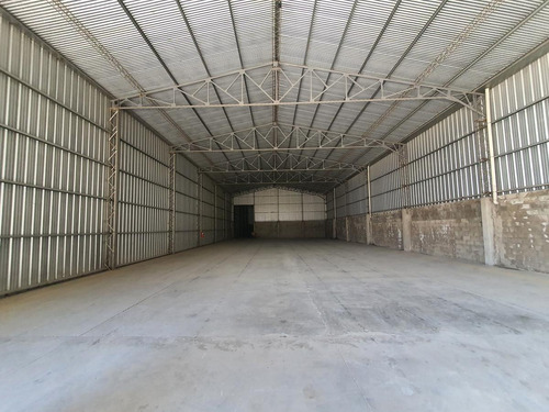 Imagen 2 de 6 de Depósito En Alquiler 1738 M2 En Zarate Autovia 6