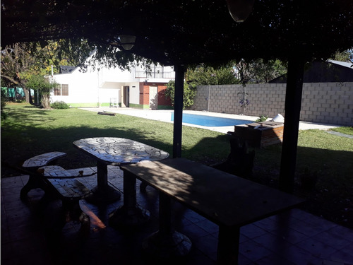 Casa De 4 Ambientes Villa Udaondo - Ituzaingó- Permuta Por Dpto Caba