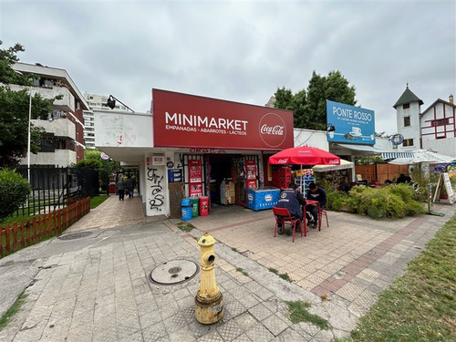 Local Comercial En Venta En Ñuñoa. Planta Libre Y Baño