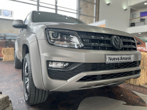 Imagen 3 de 25 de Volkswagen Amarok V6 Higline 258 Cv Ma