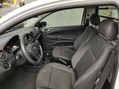 Volkswagen Saveiro 1.6 Robust Flex Km 32.000