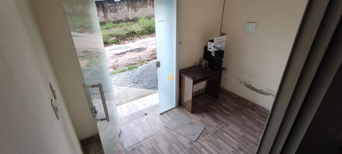Imagem 3 de 7 de Loja No Centro De Esmeraldas - Lj00045 - 70615547