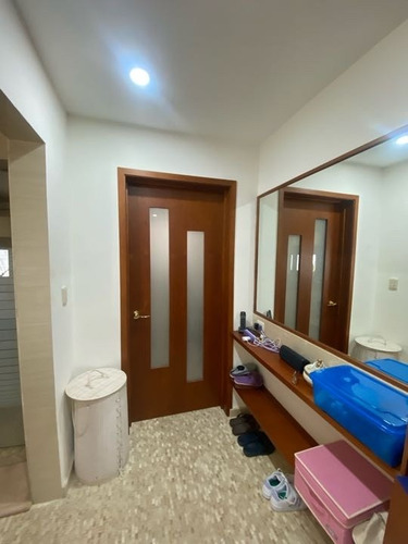 Imagen 21 de 26 de Se Vende Casa 640m2 4h+4s/8b/12p Cerro Verde 0746