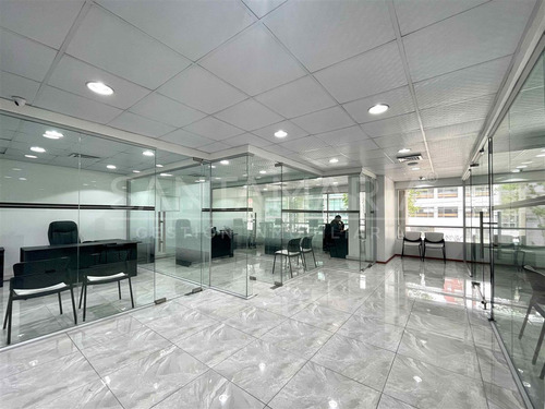Arriendo Oficina Ubicada En Arturo Prat, Concepción