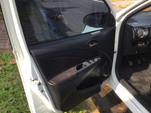 Toyota Etios 1.5 Xs