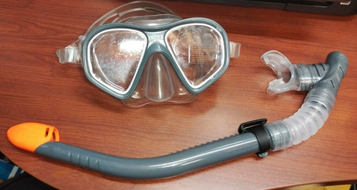 Imagen 3 de 3 de Set De Natacion Snorkel Gafa Respirador Y Aletas Para Adulto