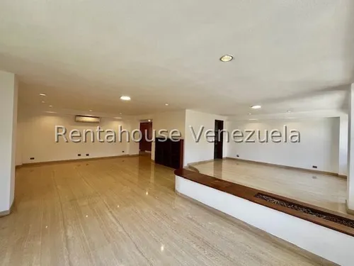 Agp Elegante Y Espacioso Apartamento En Venta, Con Hermosa Vista Al Ávila En La Castellana 25-7972 Ys