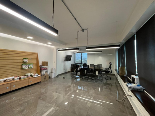 Excelente Oficina Un Ambiente Mas Privado