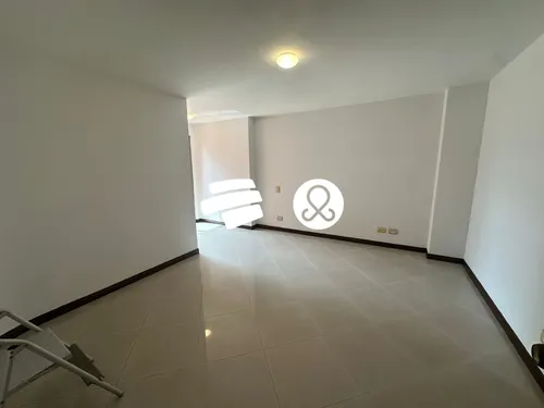 En Venta Apartamento En Laureles