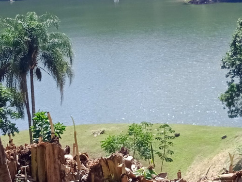 Imagem 2 de 5 de \rp Construa Sua Moradia Em Um Lugar Seguro E Lindo, T
