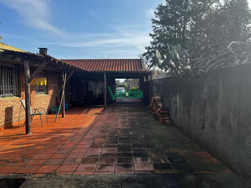 Venta Casa Lagomar Sur 5 Dormitorios 3 Baños . Mas Barbacoa Con Servicio