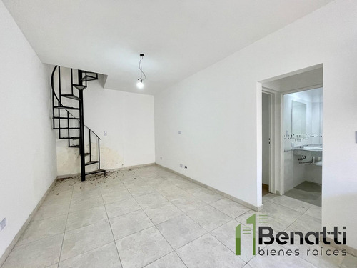 Imagen 3 de 13 de Dpto De 3 Amb. Interno Con Terraza Propia. Sin Expensas