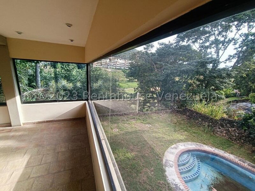 Espectacular Casa De 800 M2 De Construcción Y 1.300 M2 De Terreno, Con Vista Al Prestigioso Campo De Golf. Amplios Espacios, Todos Con Vista Al Campo De Golf, Muy Bien Distribuida, Jardines, Anexo