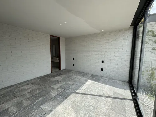 Nueva Con Diseño Arquitectónico Vanguardista