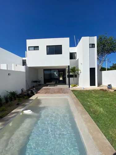 Casa En Venta Merida, Conkal En Privada, Con Paneles Solares, Junio 2025.