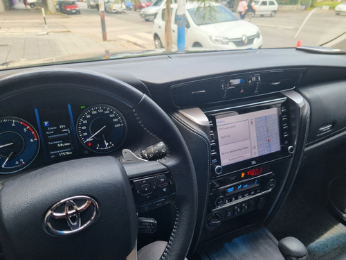 Imagen 8 de 10 de Toyota Sw4 Srx