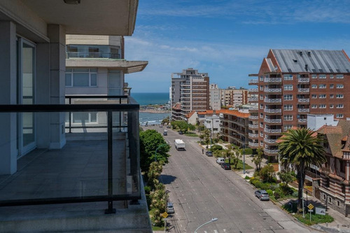 Imagen 1 de 30 de Varese, Edificio San Cristóbal Xix, Depto De 3 Ambientes, En Av. Colón Y Alvear. A Estrenar