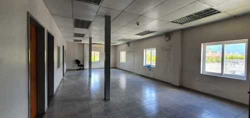Imagen 4 de 6 de #1576 Local 3.159,23m2 Guatire