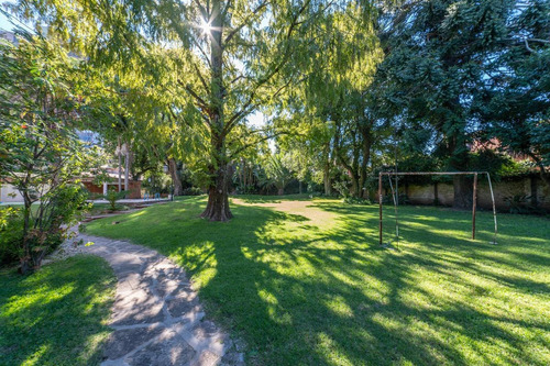 Imagen 19 de 30 de Venta / Alquiler - Imponente Casa En La Lucila Partido De Vicente Lopez - A Metros Del Río