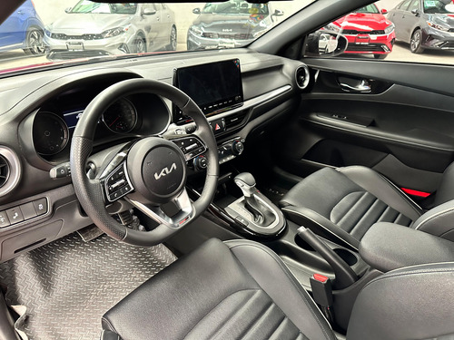 Kia Forte 4p GT Line L4/2.0 Auto