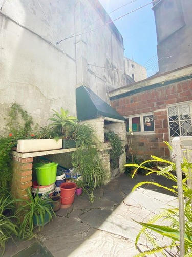 Venta Casa De 4 Dormitorios, Amplio Garage Y Patio En Pocitos