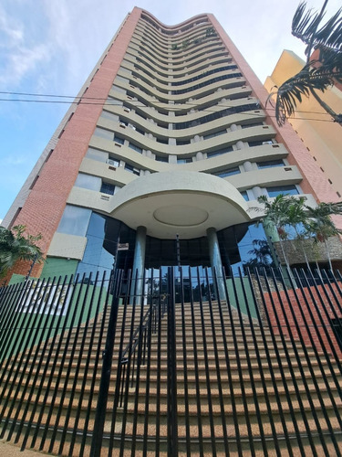 Iev Luxury Vende Apartamento En Resd. Brisas Del Norte C9368, Urb. Las Chimeneas