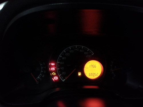 Imagem 8 de 10 de Fiat Strada 1.4 Hd Working Cs