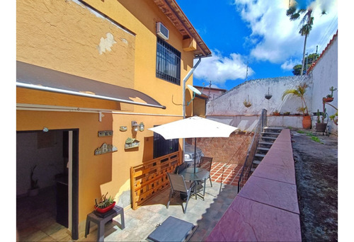Townhouse En Venta Los Eucaliptos Llano Alto